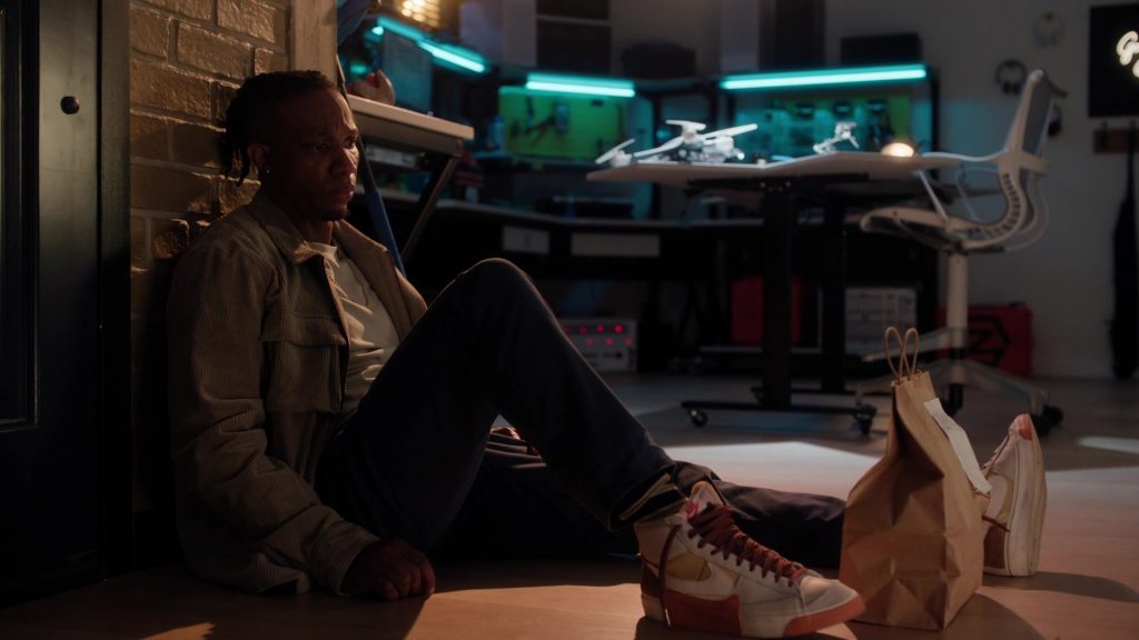 Nike Sneakers in Found S01E13 “Missing While Forgotten” (2024) (Image 5)