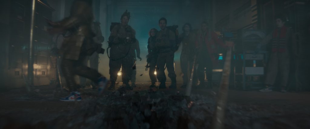 Nike Sneakers in Ghostbusters - Frozen Empire (2024) (Image 6)