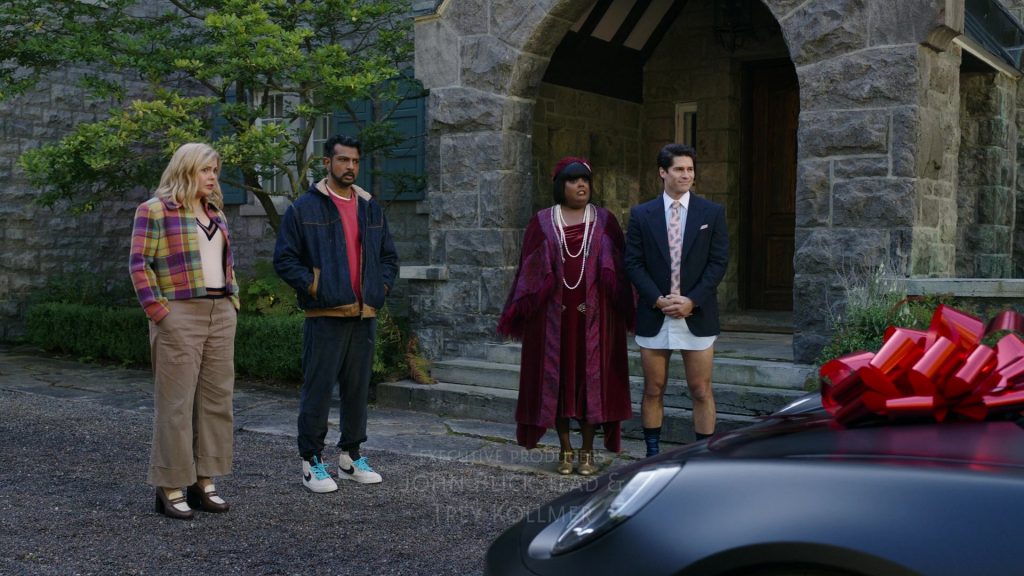Nike Sneakers in Ghosts S05E05 “T-Daddy” (2025) (Image 6)