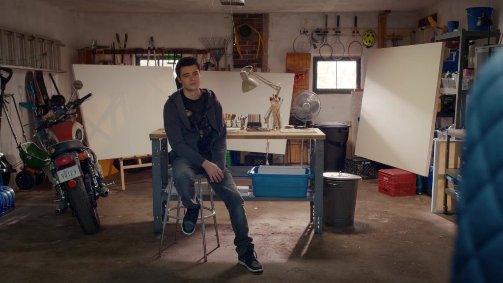 Nike Sneakers in Ginny and Georgia S03E01 “This Wouldn't Even Be a Podcast” (2025) (Image 1)