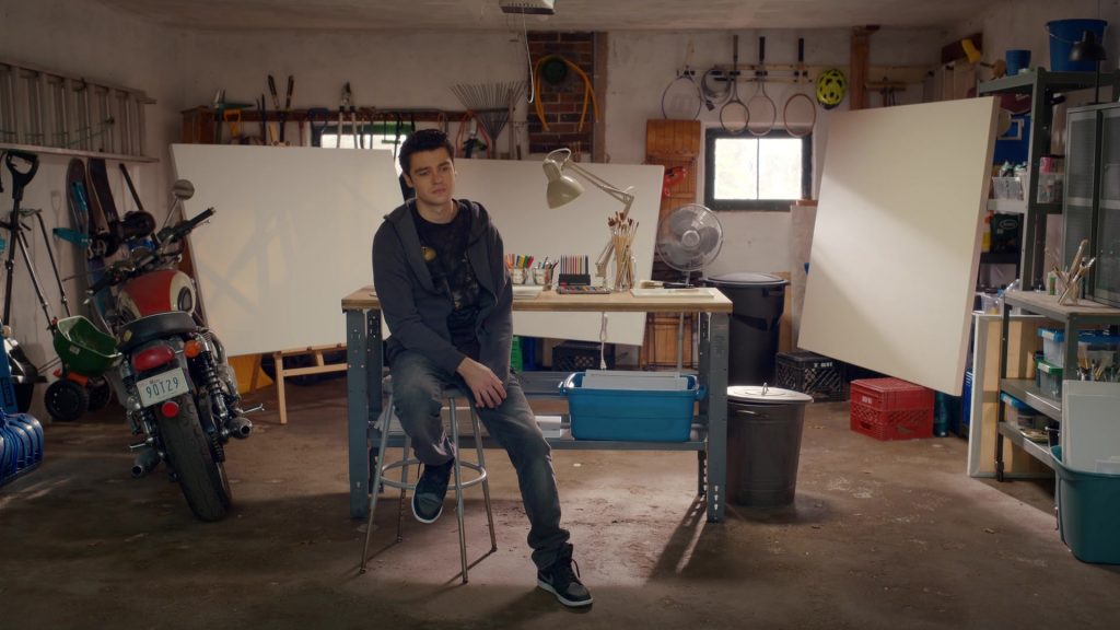 Nike Sneakers in Ginny and Georgia S03E01 “This Wouldn't Even Be a Podcast” (2025) (Image 4)