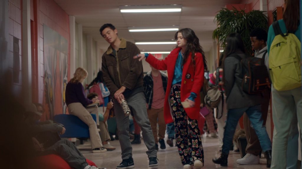 Nike Sneakers in Ginny and Georgia S03E02 “Beep Beep Freaking Beep” (2025) (Image 1)