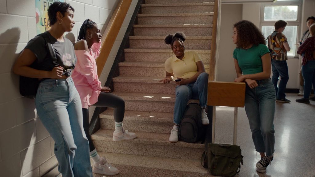 Nike Sneakers in Ginny and Georgia S03E04 “The Bitch Is Back” (2025) (Image 1)