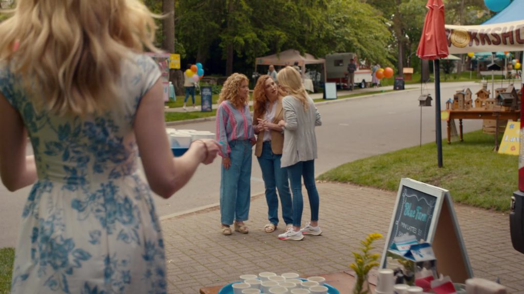 Nike Sneakers in Ginny and Georgia S03E04 “The Bitch Is Back” (2025) (Image 5)
