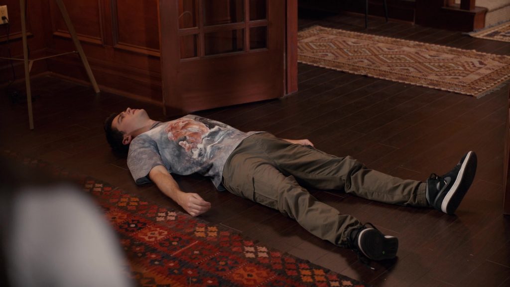 Nike Sneakers in Ginny and Georgia S03E05 “Boom Goes the Dynamite” (2025) (Image 3)