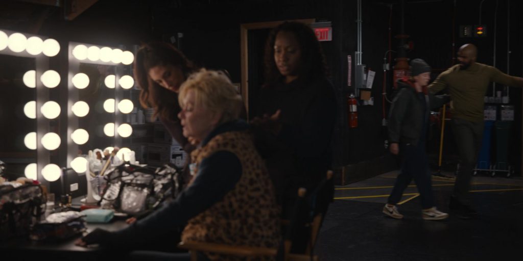 Nike Sneakers in Hacks S03E05 “One Day” (2024) (Image 10)