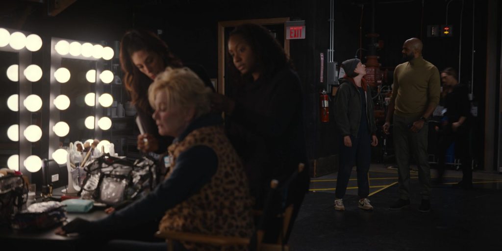 Nike Sneakers in Hacks S03E05 “One Day” (2024) (Image 3)