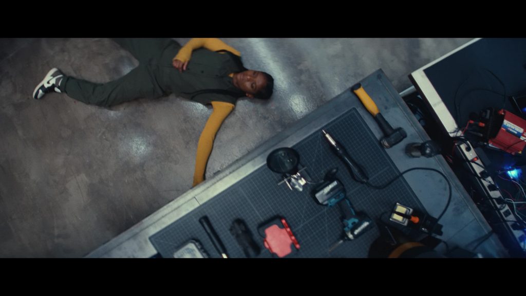 Nike Sneakers in Ironheart S01E04 “Bad Magic” (2025) (Image 5)