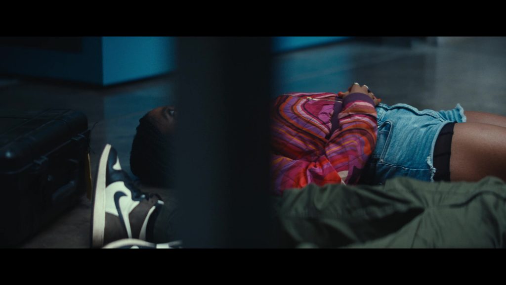 Nike Sneakers in Ironheart S01E04 “Bad Magic” (2025) (Image 8)