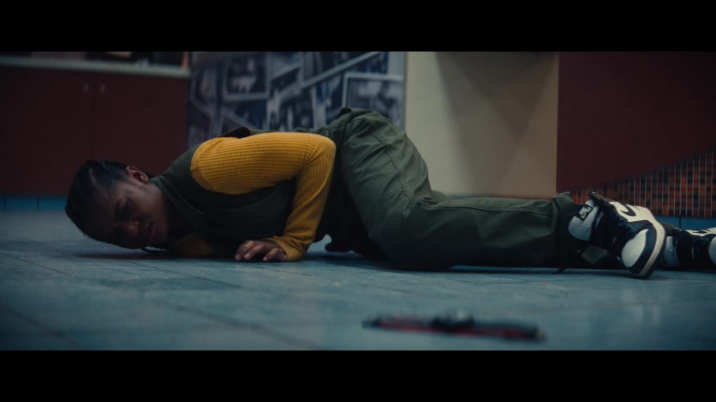 Nike Sneakers in Ironheart S01E05 “Karma's a Glitch” (2025) (Image 3)