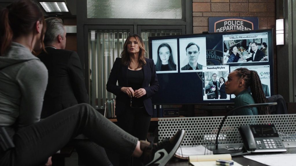 Nike Sneakers in Law & Order - Special Victims Unit S24E18 “Bubble Wrap” (2023) (Image 1)