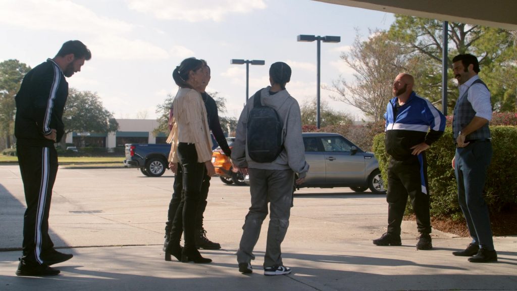 Nike Sneakers in Leverage Redemption S03E04 “The Hustler Job” (2025) (Image 1)