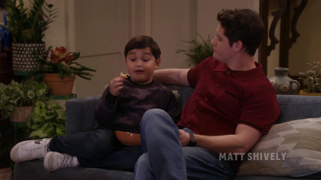 Nike Sneakers in Lopez vs Lopez S03E08 “Lopez vs Dateline” (2024) (Image 10)