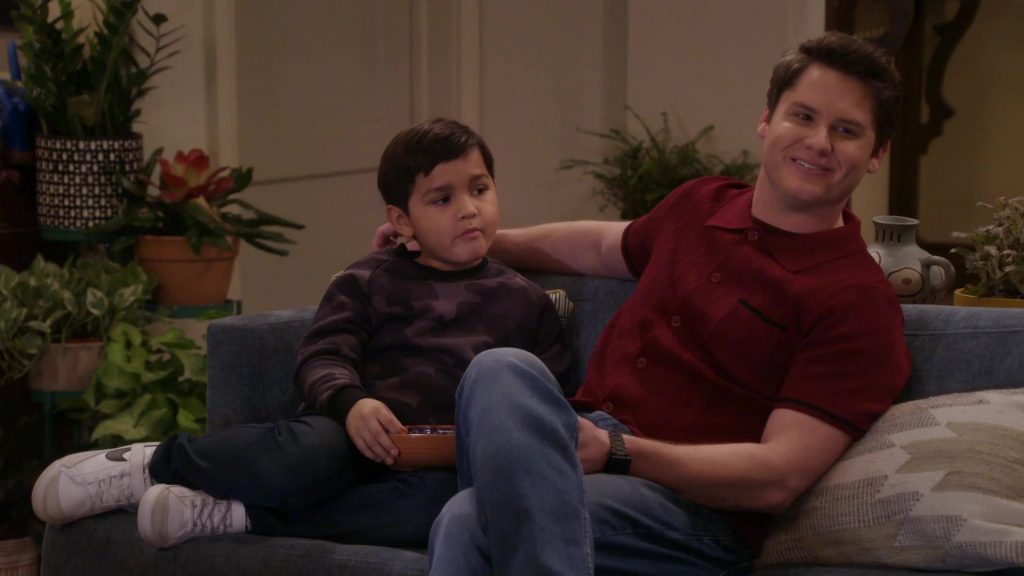 Nike Sneakers in Lopez vs Lopez S03E08 “Lopez vs Dateline” (2024) (Image 3)