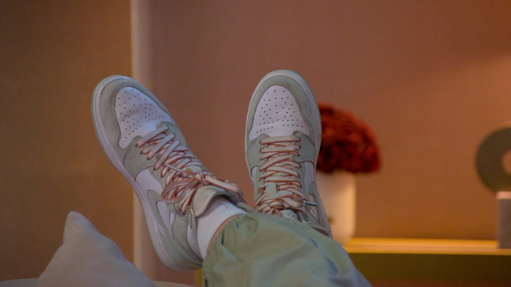 Nike Sneakers in Love Is Blind S08E04 “So Your Girlfriend Has a Boyfriend” (2025) (Image 3)