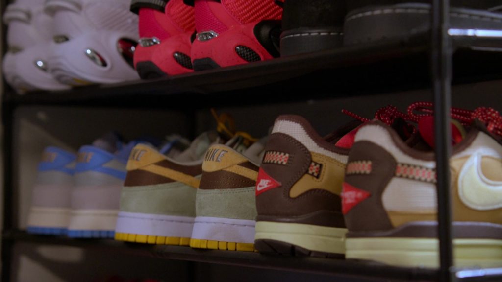 Nike Sneakers in Love Is Blind S08E08 “A Family Affair” (2025) (Image 10)