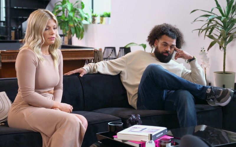 Nike Sneakers in Married At First Sight S18E17 “A Match Made in Scandal” (2025) (Image 1)