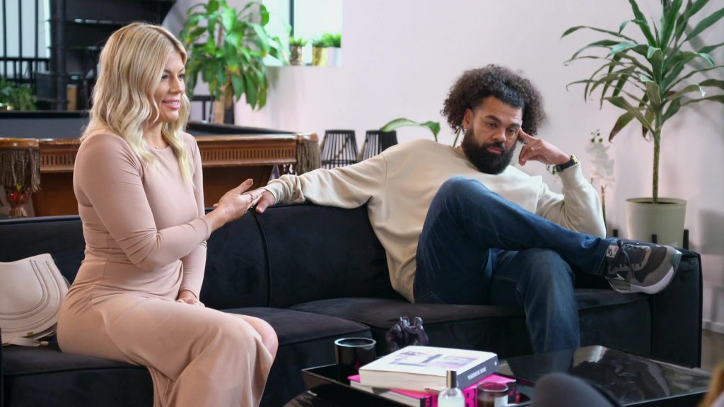 Nike Sneakers in Married At First Sight S18E17 “A Match Made in Scandal” (2025) (Image 5)