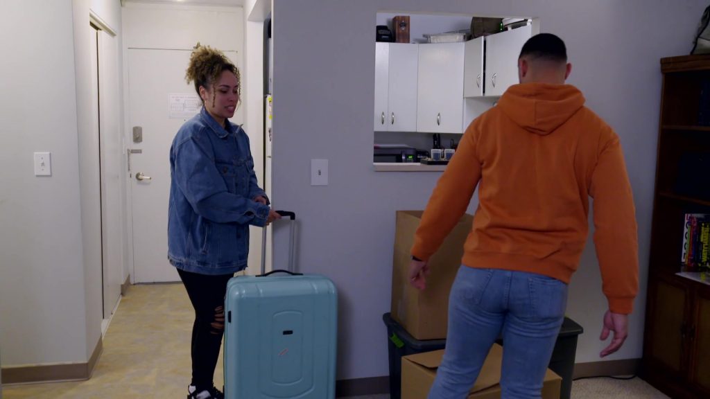 Nike Sneakers in Married At First Sight S18E18 “New Love Is in the Air” (2025) (Image 5)