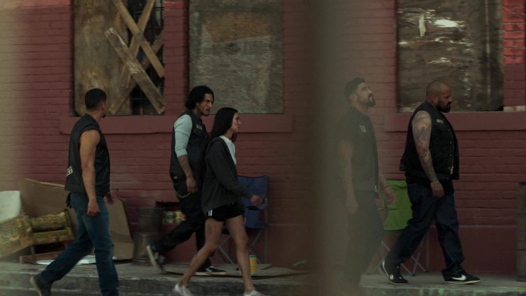 Nike Sneakers in Mayans M.C. – Season 2 Episode 3 Camazotz (2019) (Image 1)