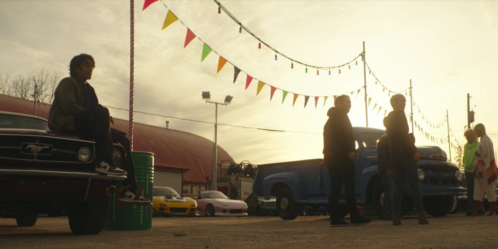 Nike Sneakers in Motorheads S01E02 “Glow” (2025) (Image 3)