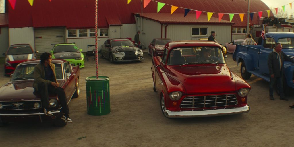Nike Sneakers in Motorheads S01E02 “Glow” (2025) (Image 5)