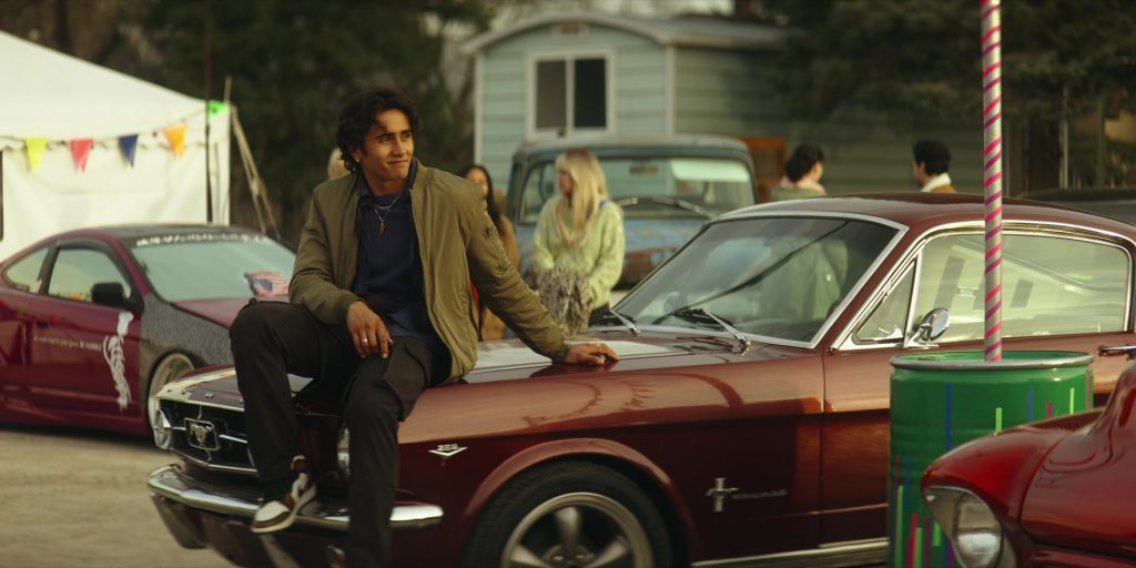 Nike Sneakers in Motorheads S01E02 “Glow” (2025) (Image 7)
