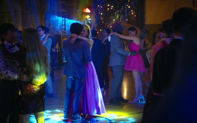 Nike Sneakers in Motorheads S01E08 “Wiring” (2025) (Image 1)