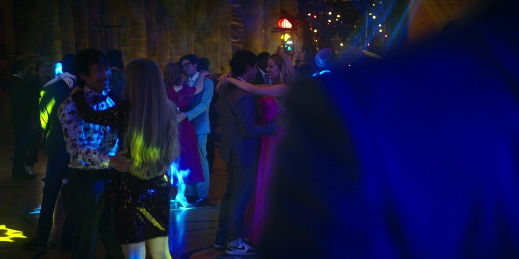 Nike Sneakers in Motorheads S01E08 “Wiring” (2025) (Image 3)