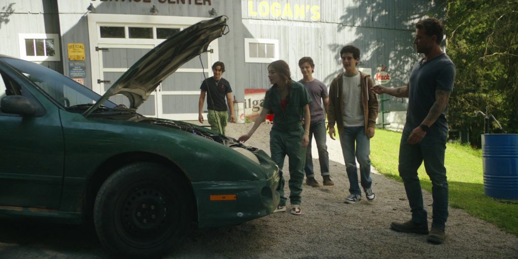 Nike Sneakers in Motorheads S01E08 “Wiring” (2025) (Image 4)