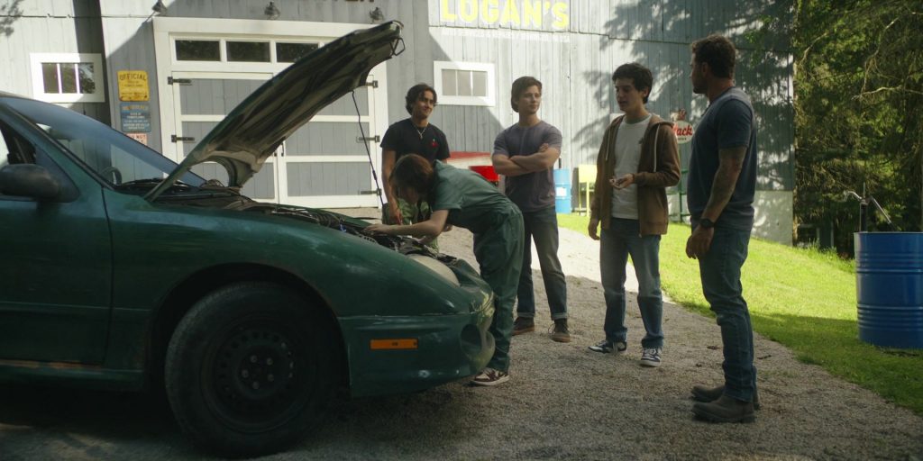 Nike Sneakers in Motorheads S01E08 “Wiring” (2025) (Image 8)