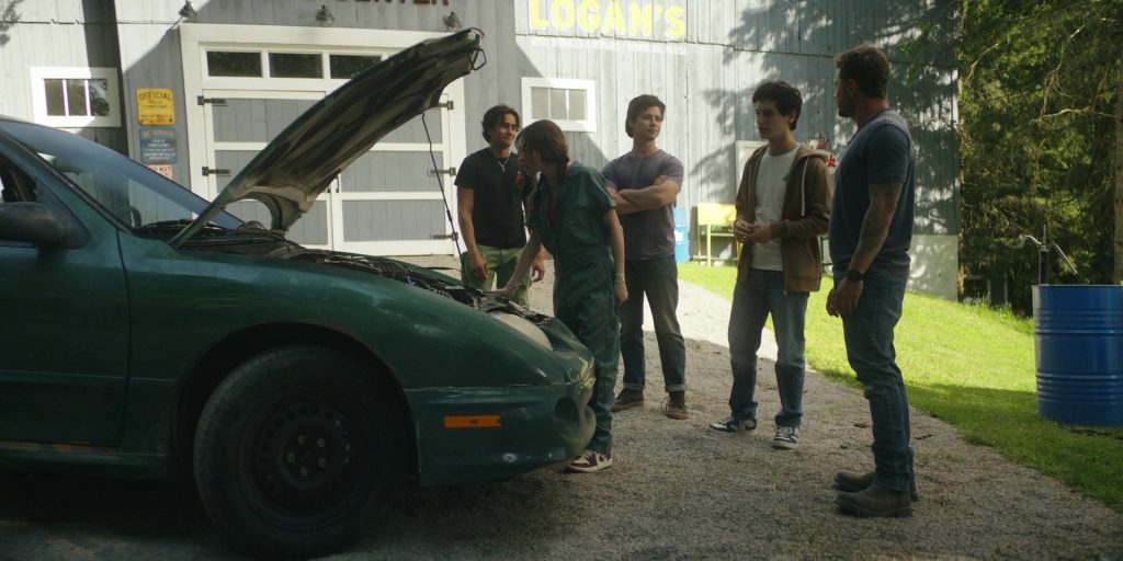 Nike Sneakers in Motorheads S01E08 “Wiring” (2025) (Image 9)