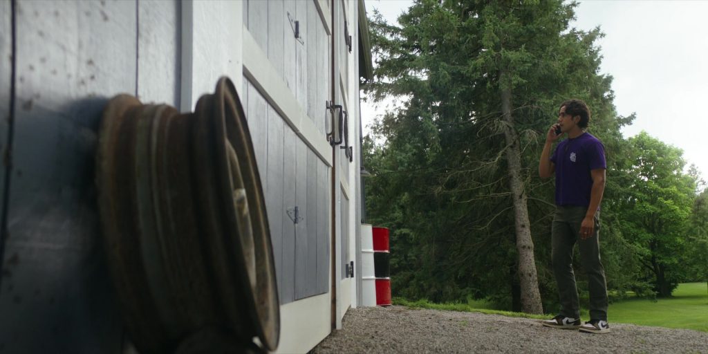 Nike Sneakers in Motorheads S01E10 “Redbird” (2025) (Image 1)