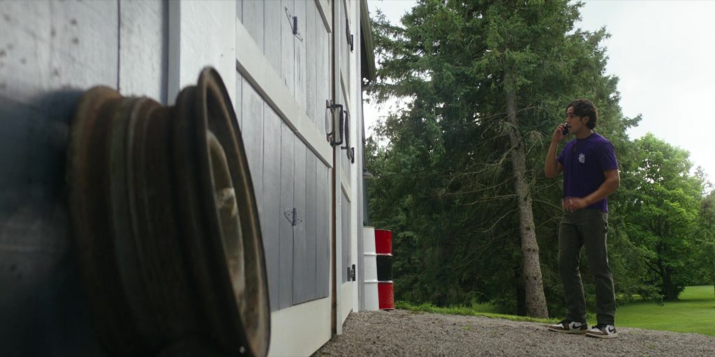 Nike Sneakers in Motorheads S01E10 “Redbird” (2025) (Image 3)
