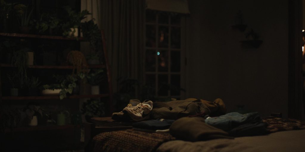 Nike Sneakers in Mr. & Mrs. Smith S01E01 “First Date” (2024) (Image 1)