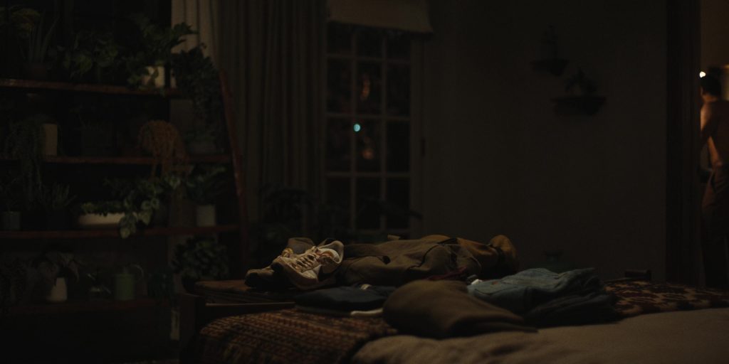 Nike Sneakers in Mr. & Mrs. Smith S01E01 “First Date” (2024) (Image 2)