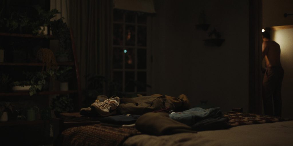 Nike Sneakers in Mr. & Mrs. Smith S01E01 “First Date” (2024) (Image 4)