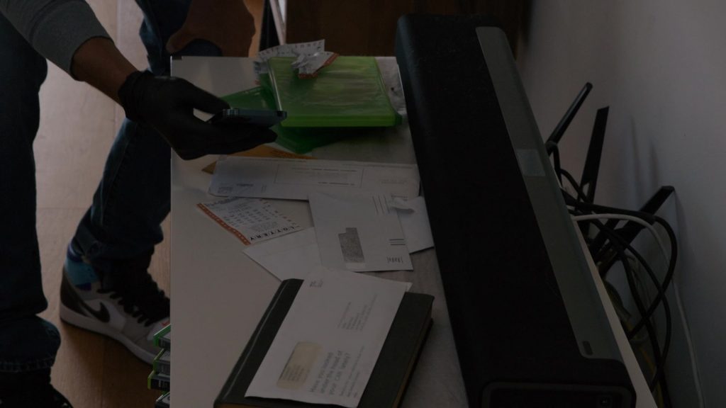 Nike Sneakers in NCIS - Los Angeles S14E02 “Of Value” (2022) (Image 2)