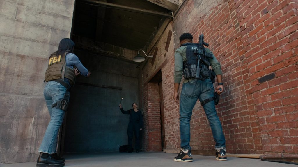 Nike Sneakers in NCIS - Los Angeles S14E08 “Let It Burn” (2022) (Image 4)