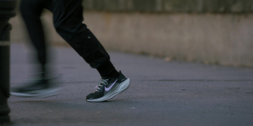Nike Sneakers in NCIS Tony and Ziva S01E07 “Dark Mirror” (2025) (Image 1)