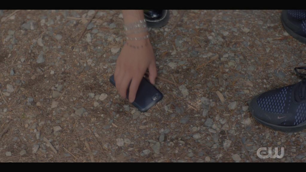 Nike Sneakers in Nancy Drew Season 1 Episode 2 “The Secret of the Old Morgue” (2019) (Image 1)