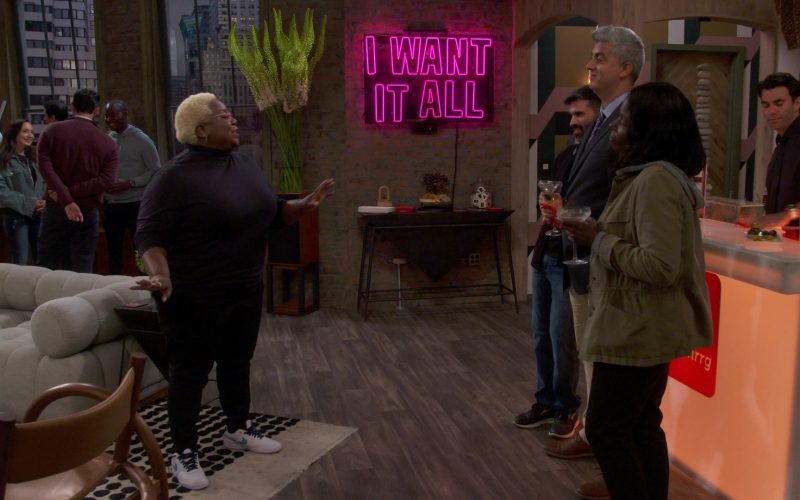Nike Sneakers in Night Court S01E13 “Hi Honey, I'm Home” (2023) (Image 1)
