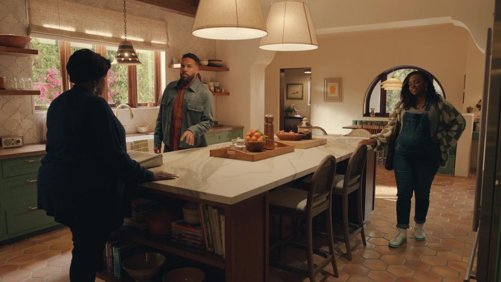 Nike Sneakers in No Good Deed S01E01 “Open House” (2024) (Image 13)