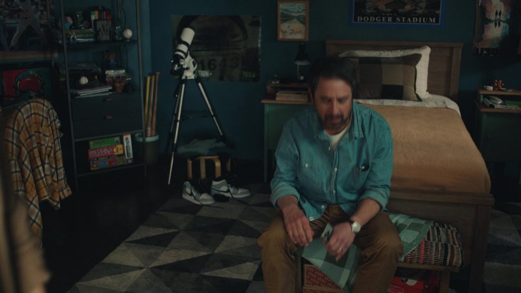 Nike Sneakers in No Good Deed S01E01 “Open House” (2024) (Image 8)