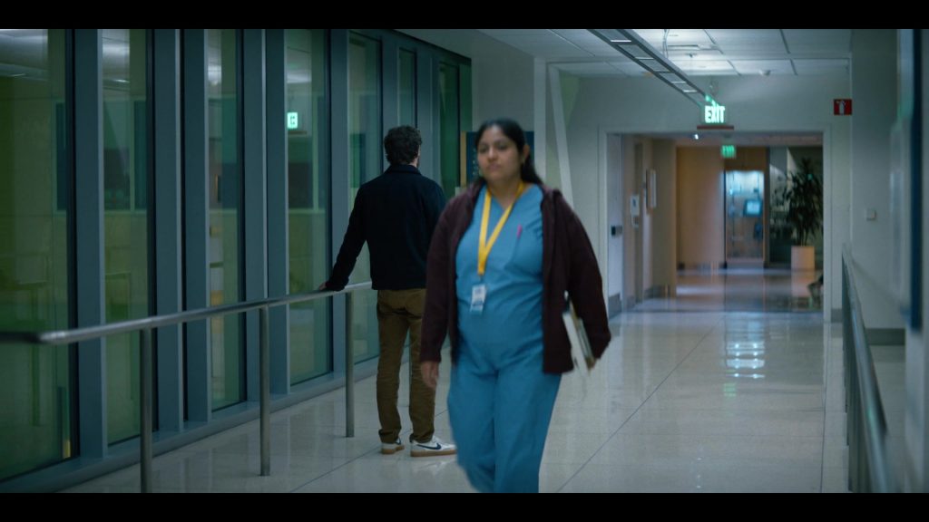 Nike Sneakers in Nobody Wants This S01E03 (2024) (Image 4)