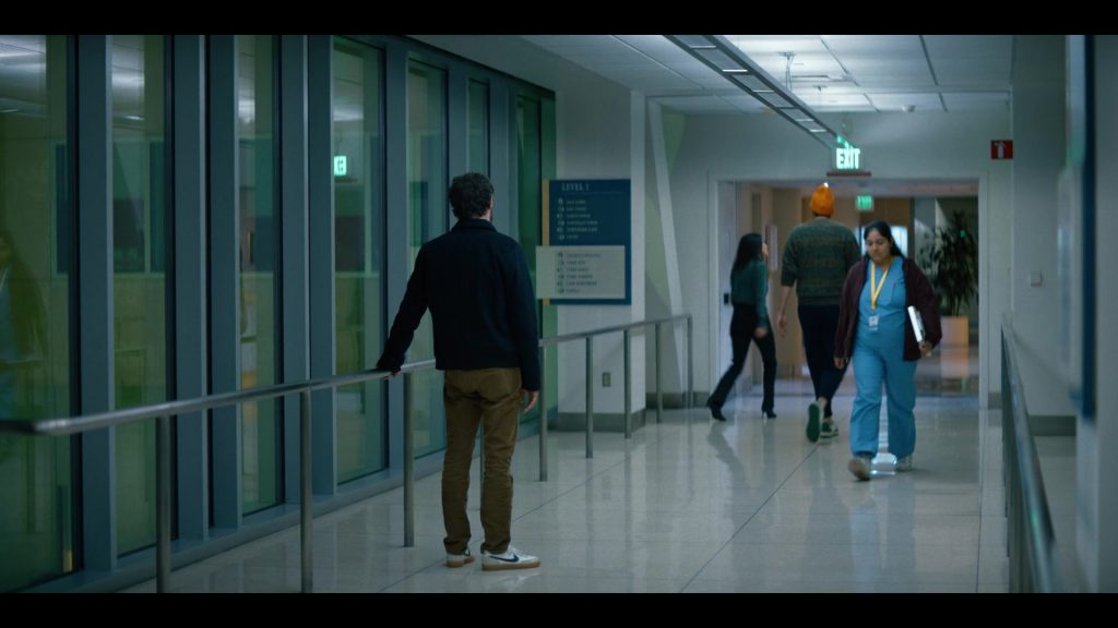 Nike Sneakers in Nobody Wants This S01E03 (2024) (Image 9)