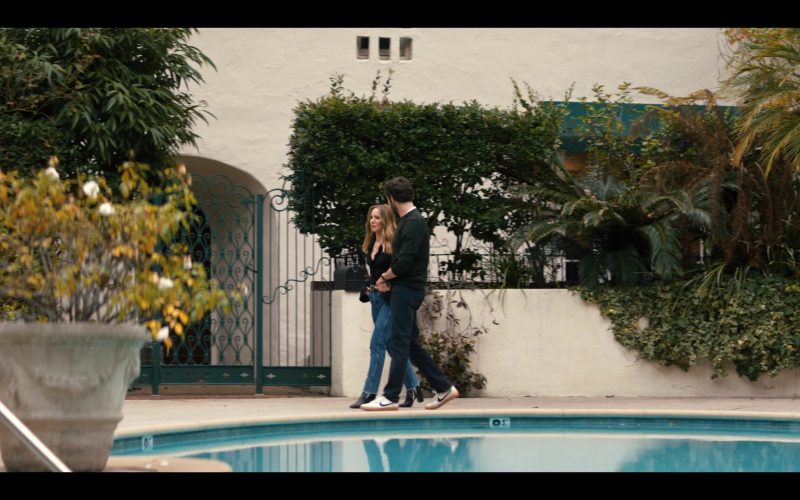 Nike Sneakers in Nobody Wants This S01E04 (2024) (Image 1)
