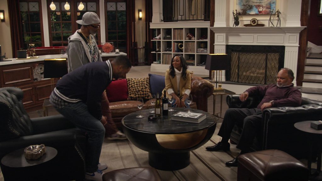 Nike Sneakers in Poppa's House S01E01 “Pilot” (2024) (Image 2)