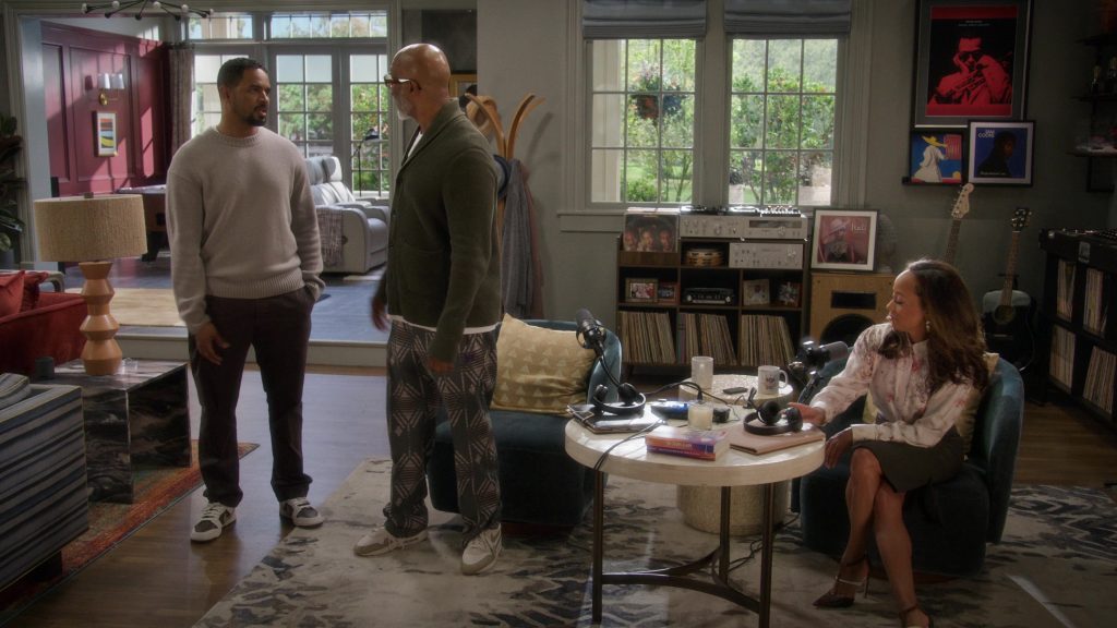 Nike Sneakers in Poppa's House S01E04 “School Days” (2024) (Image 12)
