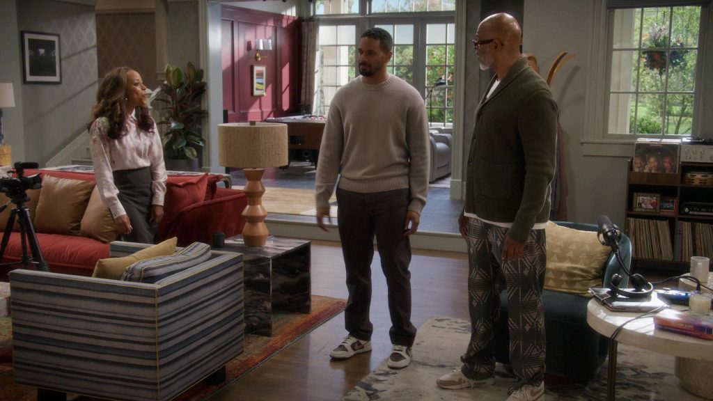 Nike Sneakers in Poppa's House S01E04 “School Days” (2024) (Image 26)